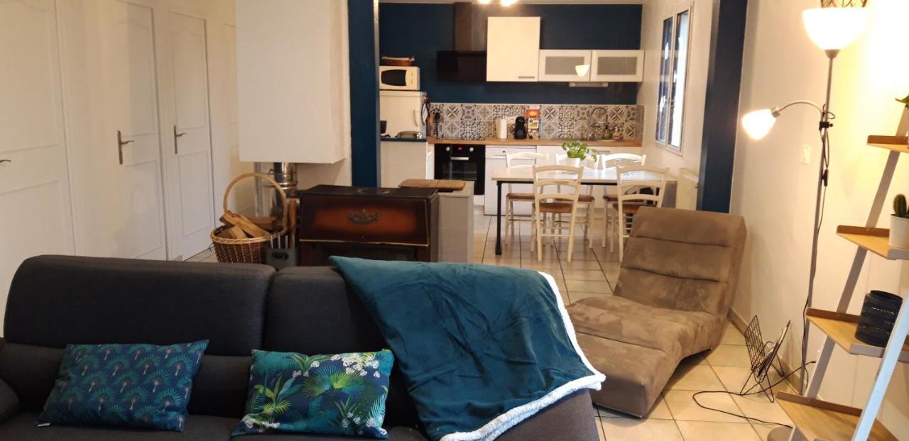 Vila Maison Chaleureuse Avec Insert En Campagne Saint-Mars-sur-la-Futaie Exteriér fotografie