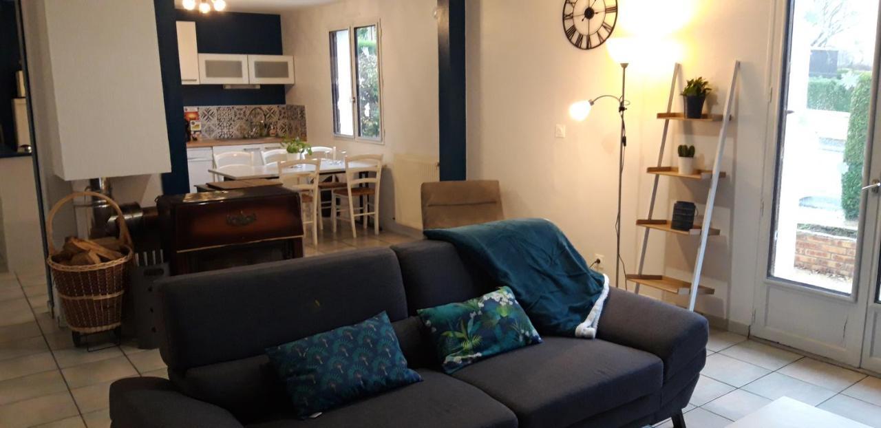 Vila Maison Chaleureuse Avec Insert En Campagne Saint-Mars-sur-la-Futaie Exteriér fotografie